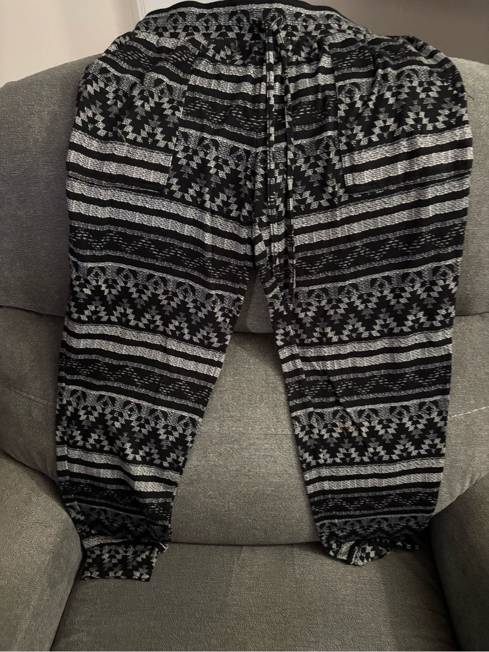 Kids Black & Gray Patterned Drawstring Jogger Pants